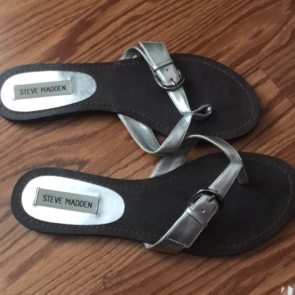 Steve Madden flip flops